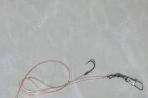冬日钓鱼之路亚用串钩技巧（探寻冬季路亚钓鱼的高效工具与技巧）