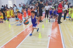 幼儿防守脚步训练（通过篮球训练帮助幼儿提高防守能力）