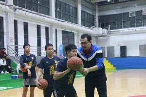 评价篮球防守教练工作的重要性与方法（探讨篮球防守教练工作的关键要素及评价方法）