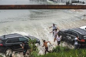 牛山湖路亚钓鱼攻略（探寻牛山湖路亚钓鱼的乐趣）