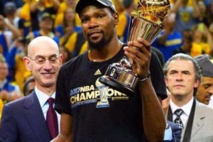 NBA荣誉之巅（探索NBA历史上最为珍贵和稀缺的荣誉，以及背后的奋斗与荣耀。）