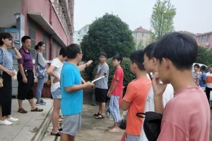 中学游泳技巧大赛教学——培养优秀游泳选手的关键（提高游泳技巧，创造未来冠军！）