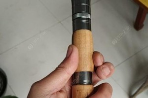 掌握手柄技巧，提升路亚钓鱼水平（手柄技巧的关键，钓鱼技艺的提升之道）