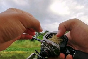 如何处理路亚钓鱼炸线卡死问题（解决路亚钓鱼炸线卡死的方法及注意事项）