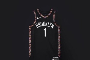 NBA历史球衣颜值排行榜（从经典到现代，追溯NBA球员时尚风潮的发展）