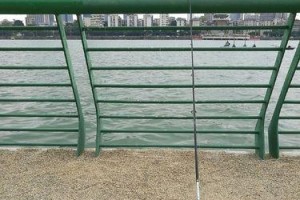 探寻大河中的鱼群秘密——用路亚竿钓鱼技巧（提升钓鱼技巧，让你成为大河里的顶级钓手）