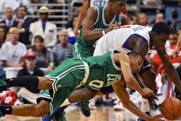 NBA历史上最强贴身防守者揭秘（探寻篮球场上的防守之王，谁才是最强贴身防守者？）