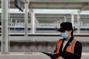深入解析路亚钓鱼小姐姐严小敏的钓鱼技巧（揭秘路亚钓鱼小姐姐严小敏的成功秘诀与经验分享）