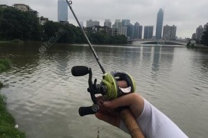 路亚钓鱼入门指南（带你轻松成为路亚钓鱼高手）