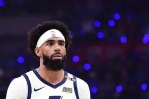 19-20年NBA排行榜（探索当年NBA联赛中最强大的球队和球员，并分析他们的成功之道）