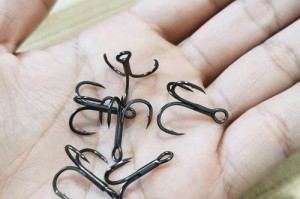路亚钩子的使用与钓鱼效果分析（揭秘路亚钩子对于钓鱼的影响力及使用技巧）