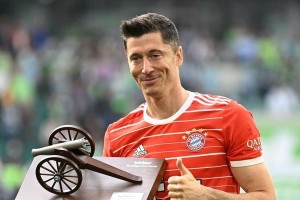 德国穆勒创造世界杯历史最快进球（追梦征程起航，穆勒德国旋风再度来袭）